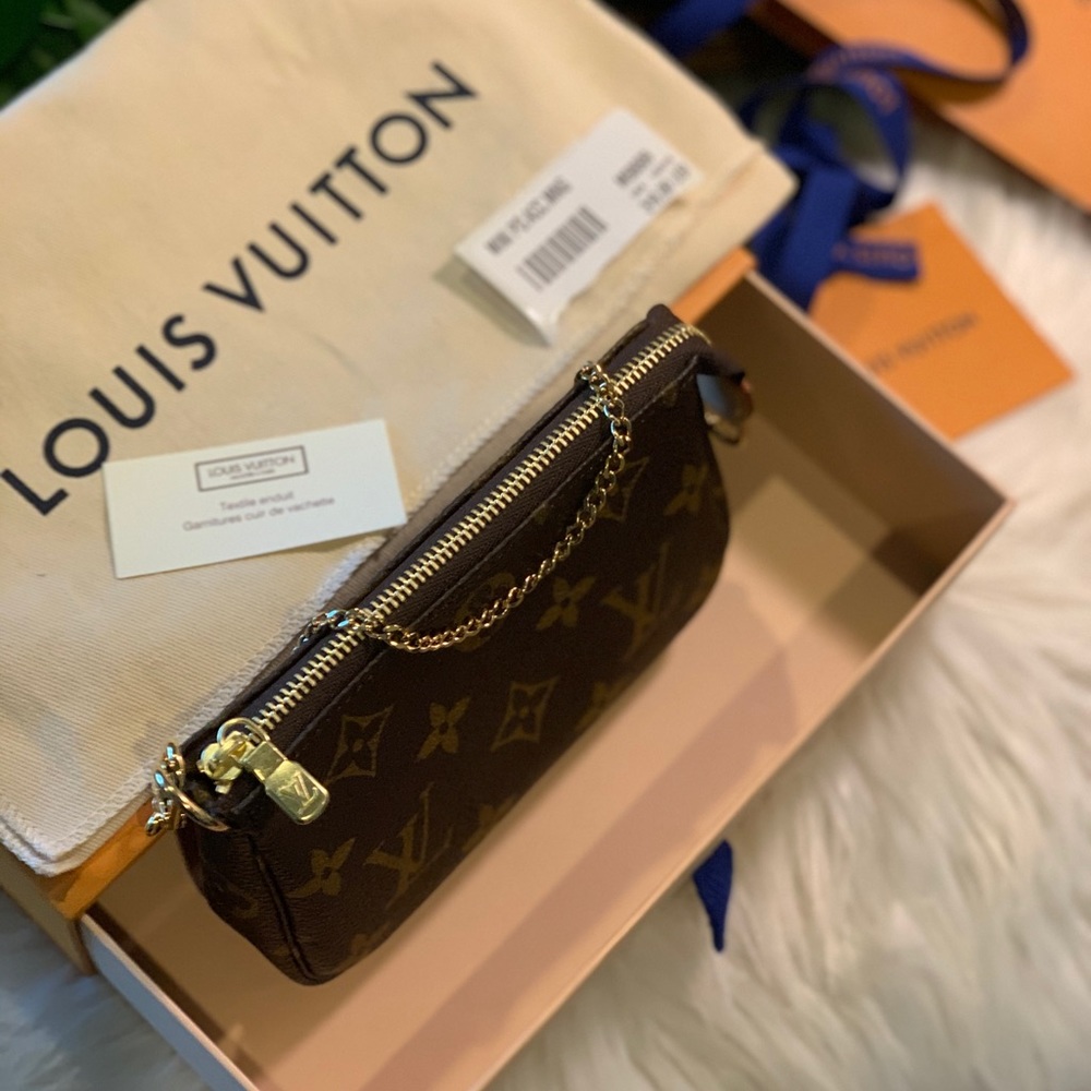 SOLD 💥HP💥Louis Vuitton Mini Pochette part 2 - Picture 6 of 8